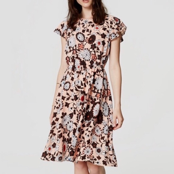 LOFT Dresses & Skirts - Loft Light Pink Floral Flowy Cap Sleeve Dress S